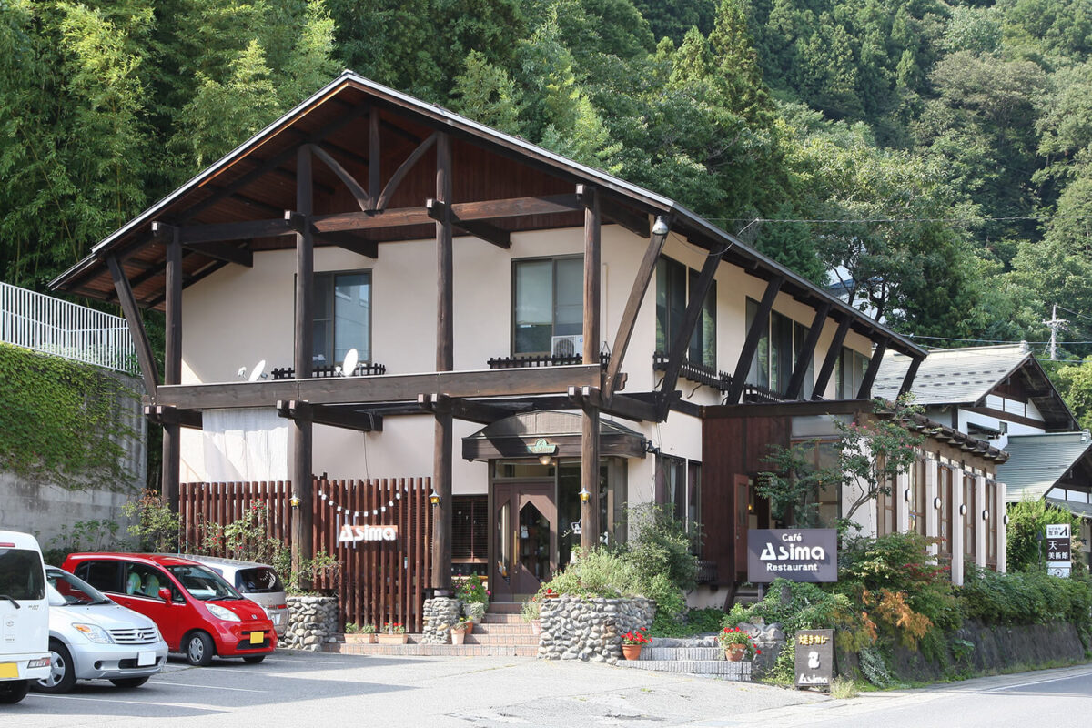 cafe_restaurant_ahima_03